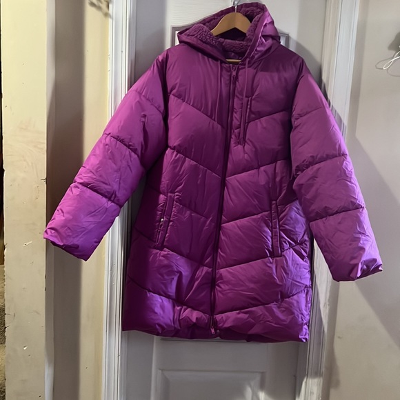 NWT a new day Water Resistant long Puffer Jacket with two pockets and Hoodie - Picture 3 of 11